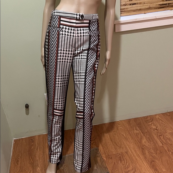 Rinascimento Stylish Black and White Houndstooth Women's Pantsuit L